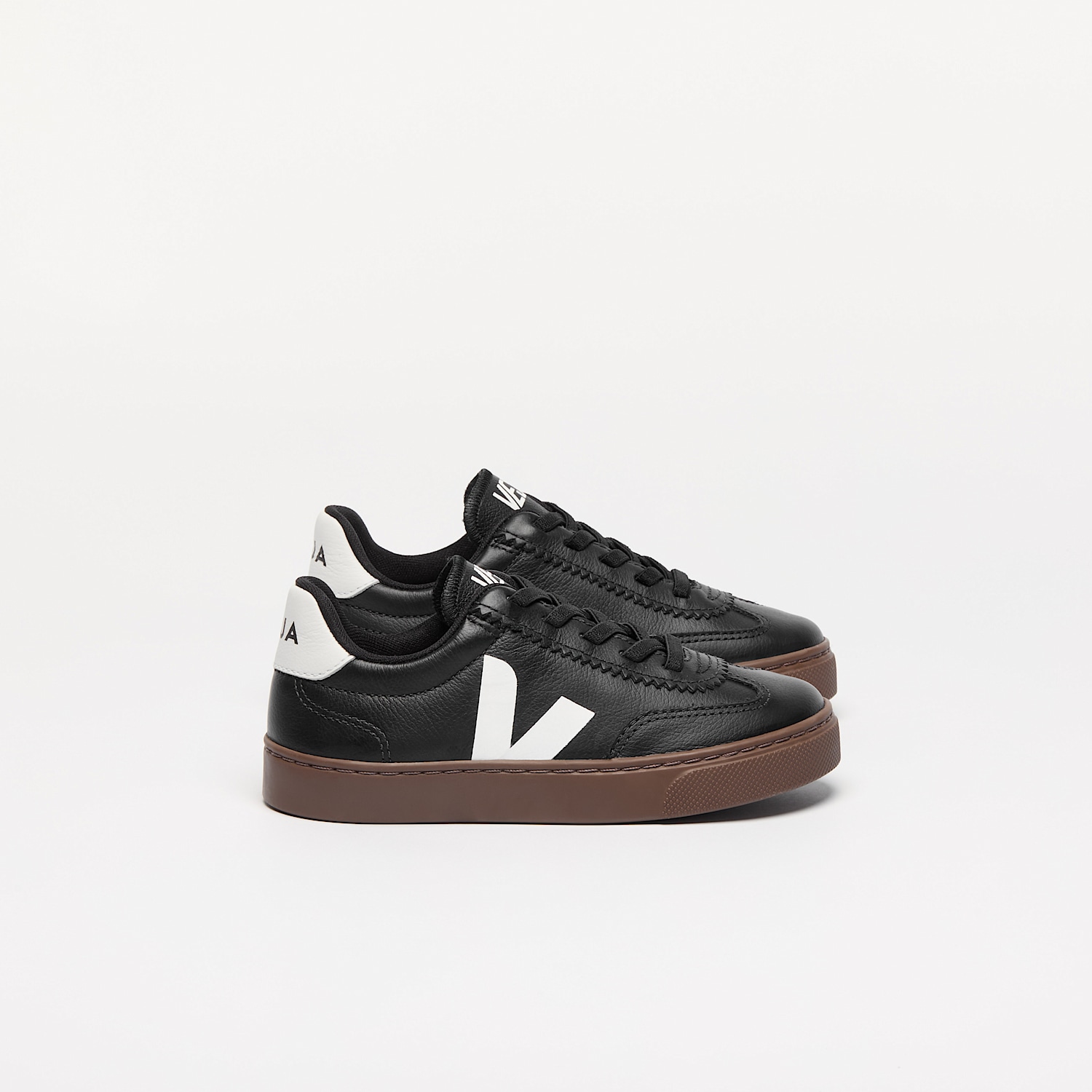 veja-sneakers-small-volley-leather-black-sy2021015_1