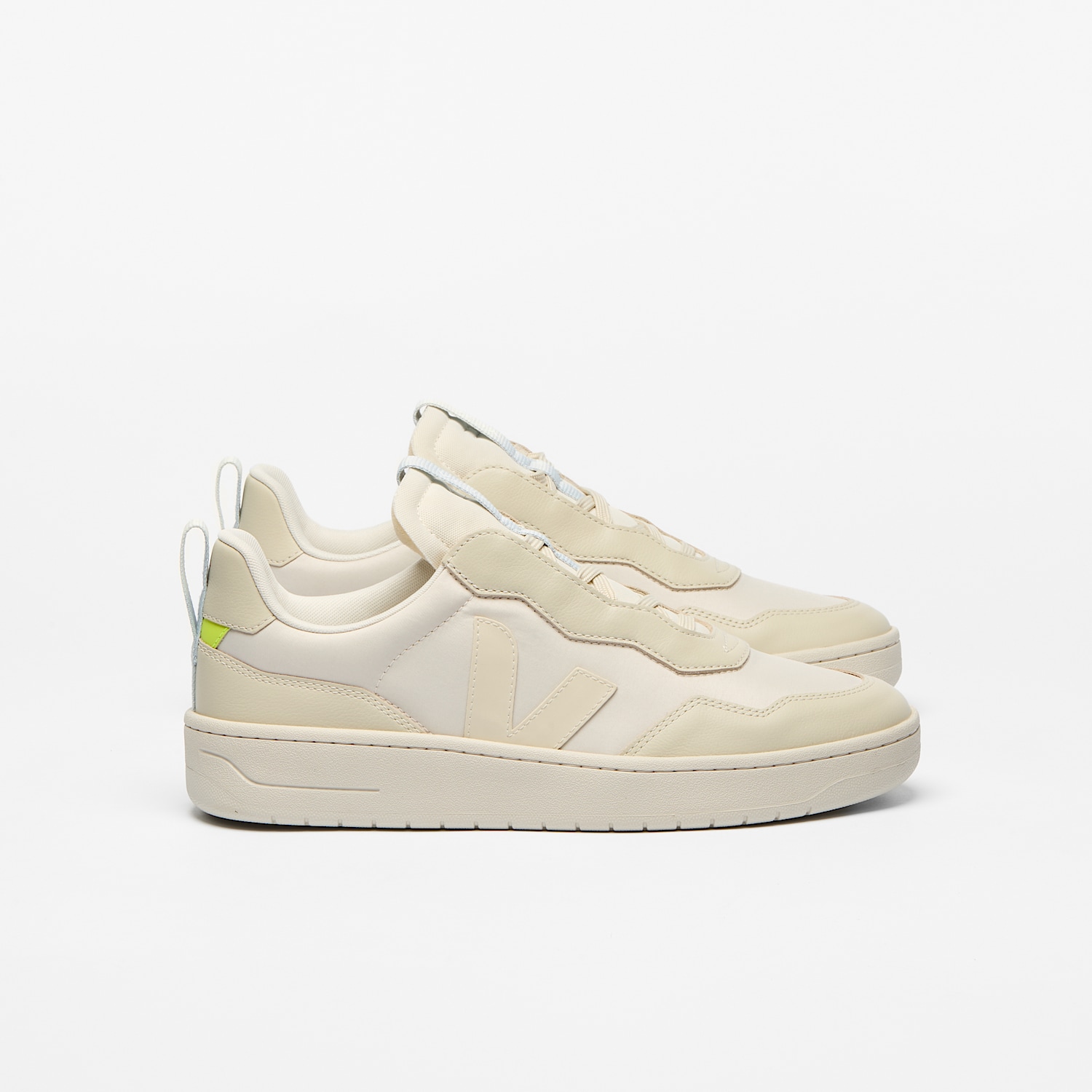 veja-sneakers-v-90-veja-x-cfcl-recycled-beige-cf3421608_1
