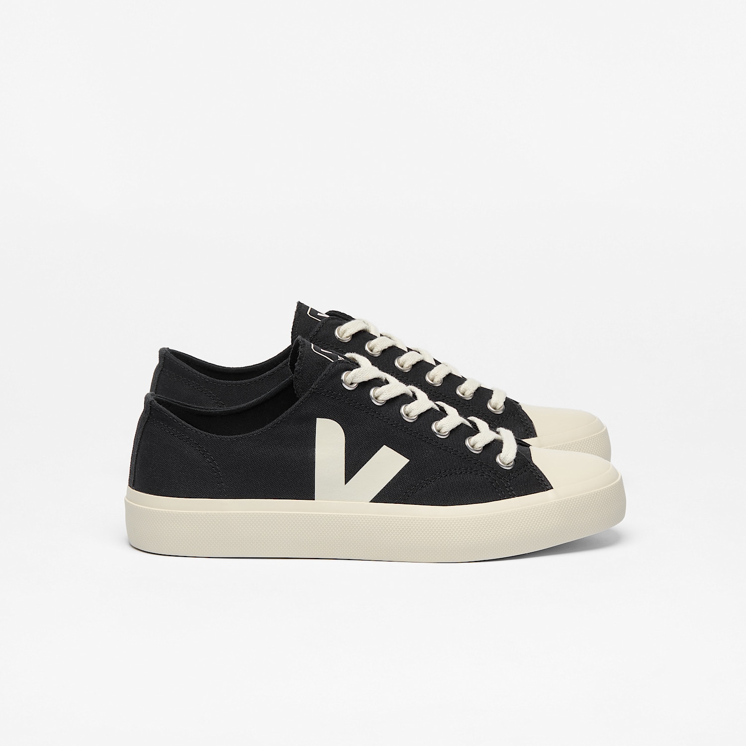 veja-sneakers-wata-ii-low-vegan-black-pl0101397_1